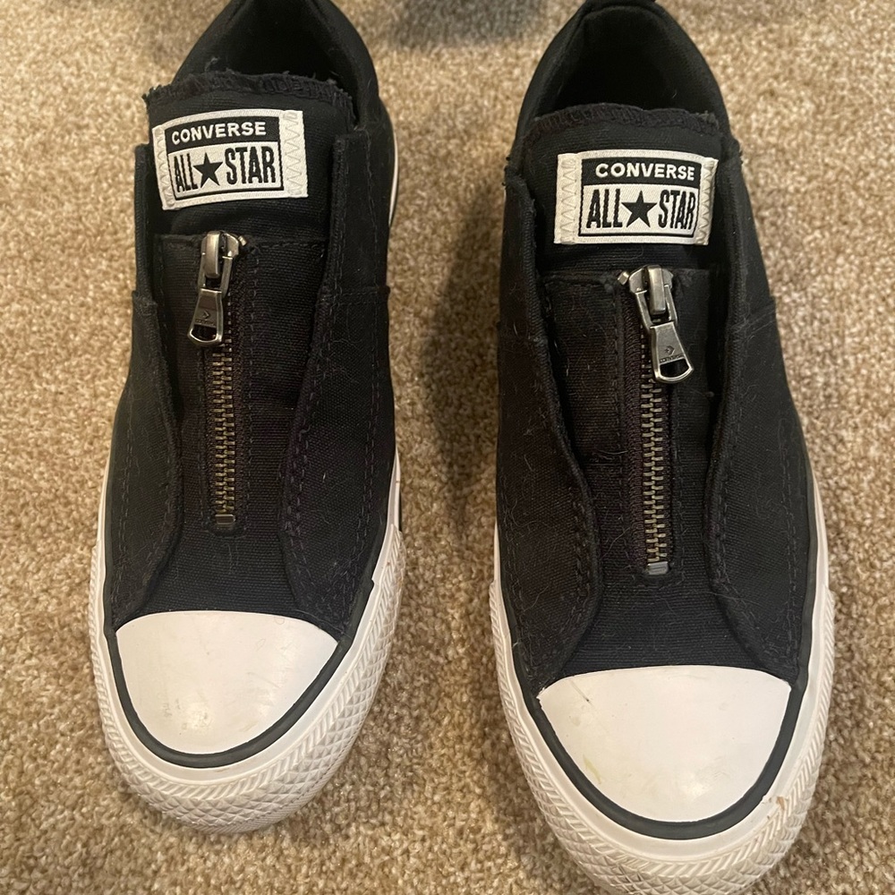 Converse size 7